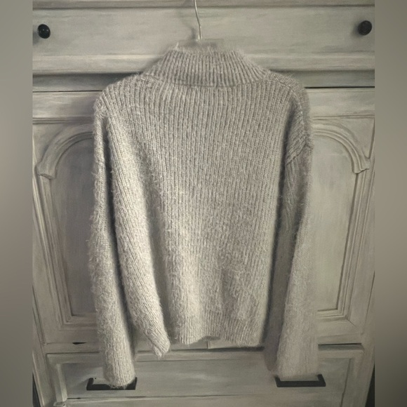 Boutique Vestique Grey Chunky Knit Fuzzy‎ Mock Turtleneck Sweater - Picture 6 of 6